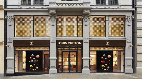 Hermès and Louis Vuitton to open new boutiques in Bucharest, 